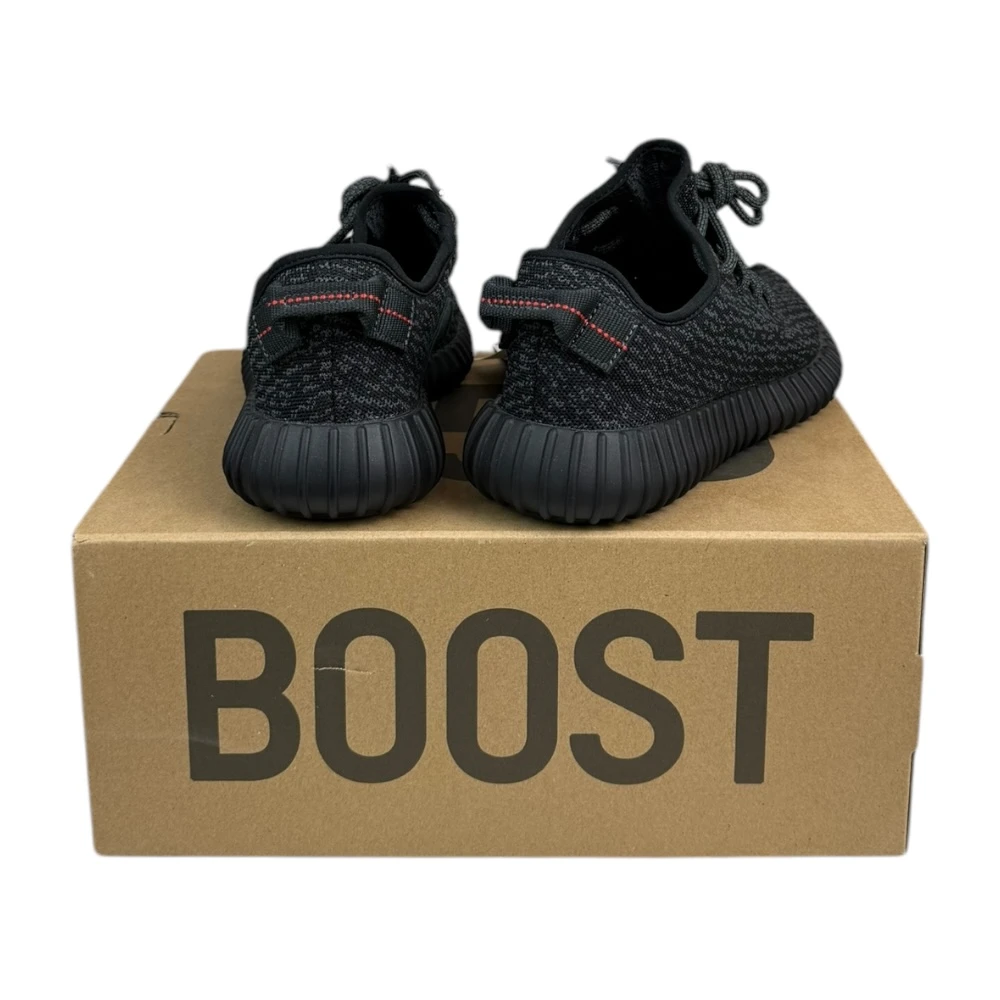 Bota Yeezy 350 Pirate Black 2023