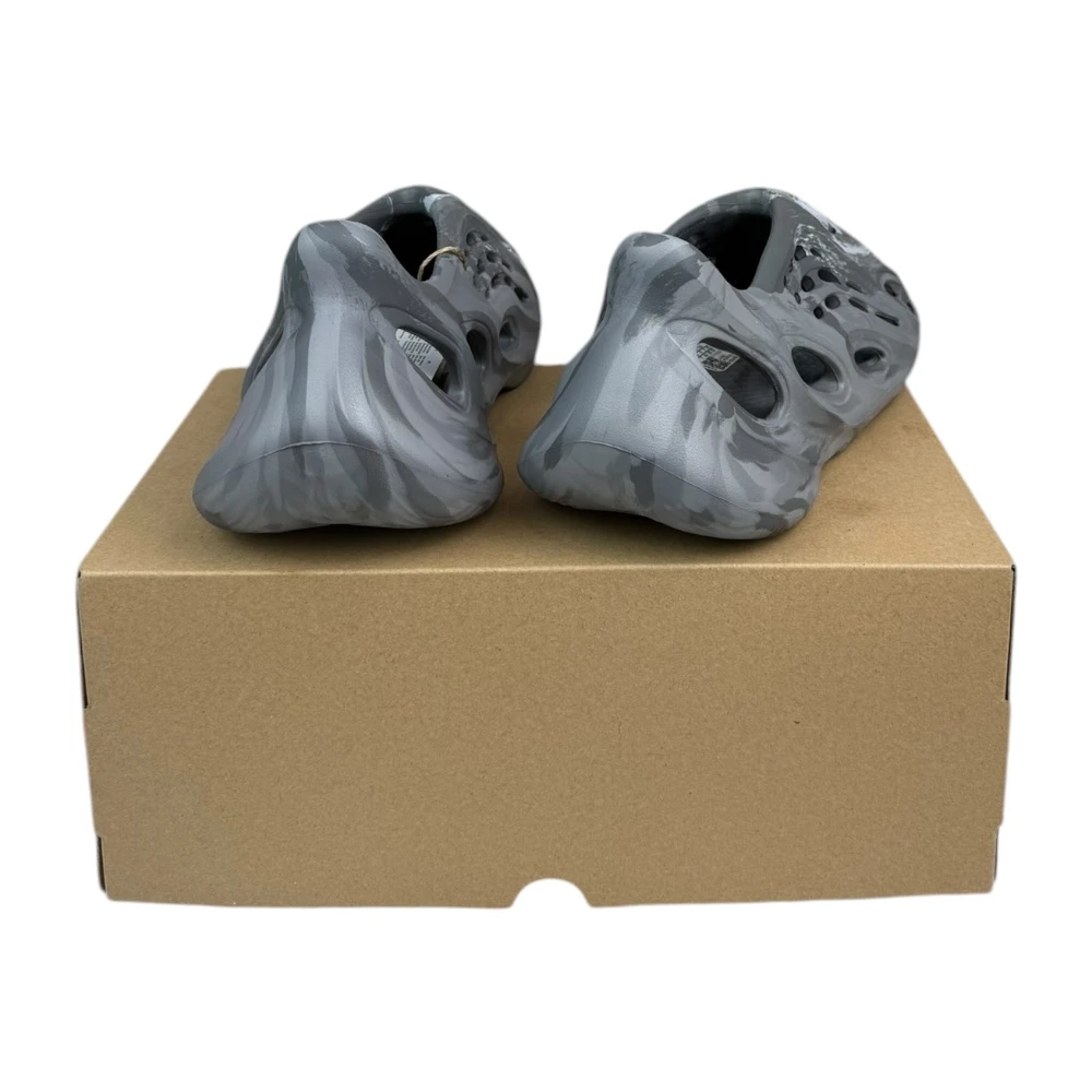 Bota adidas Yeezy Foam RNR MX Granite