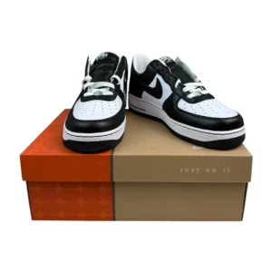 Bota Nike Air Force 1 Low Terror Squad