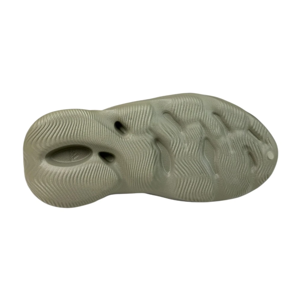 Boty Adidas Yeezy Foam RNR Stone Salt