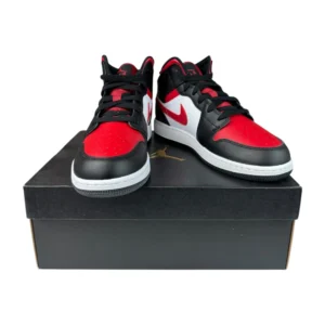 Boty Air Jordan 1 Mid Black Fire Red