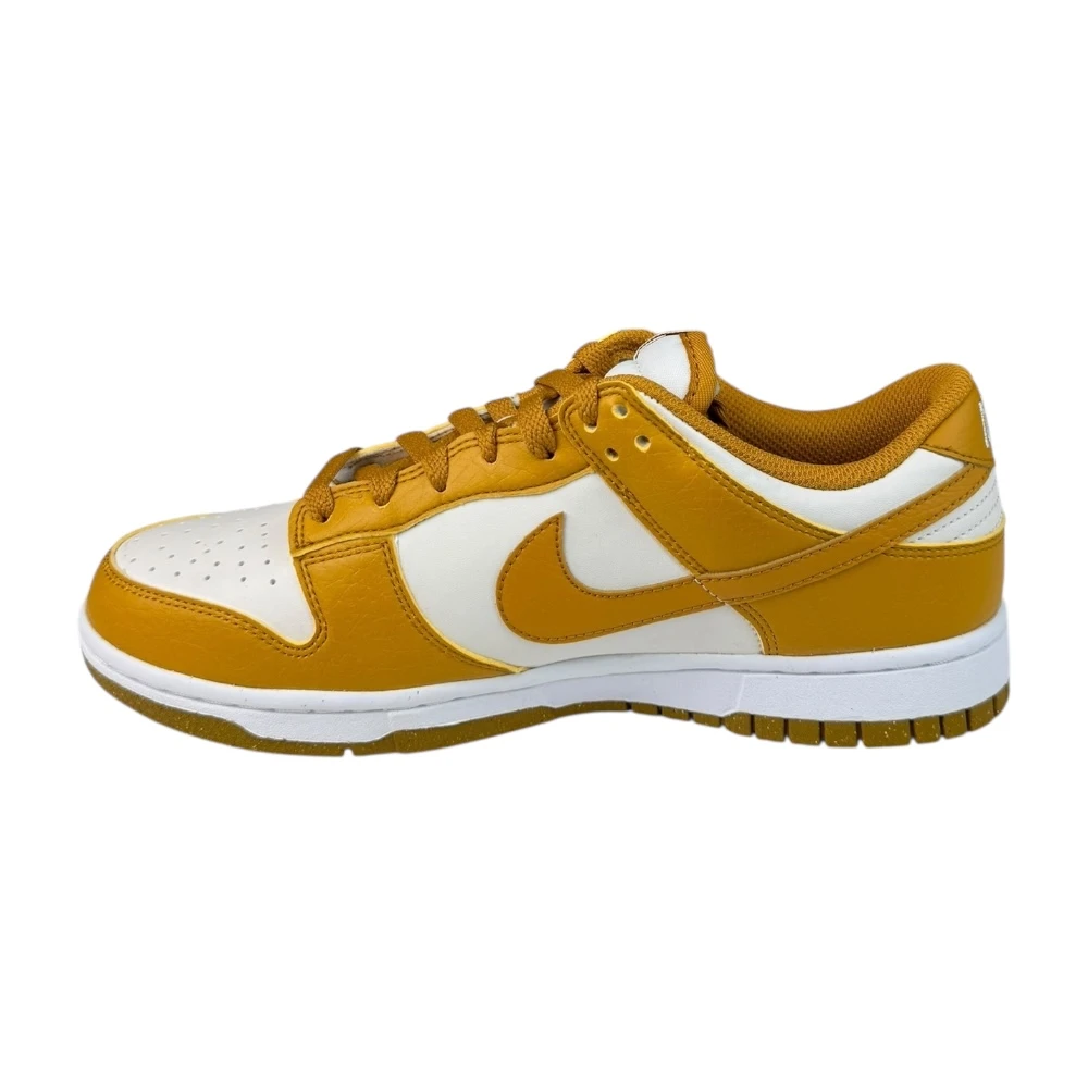 Boty Nike Dunk Low Next Nature Phantom Gold Suede (W)