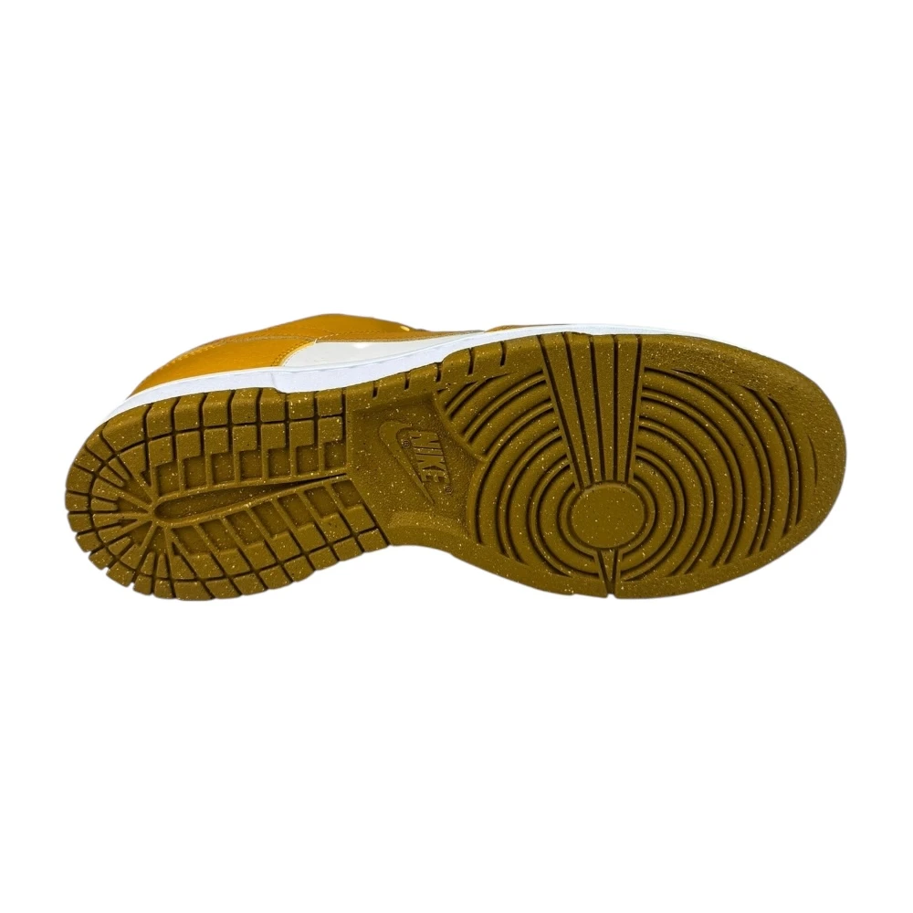 Boty Nike Dunk Low Next Nature Phantom Gold Suede (W)
