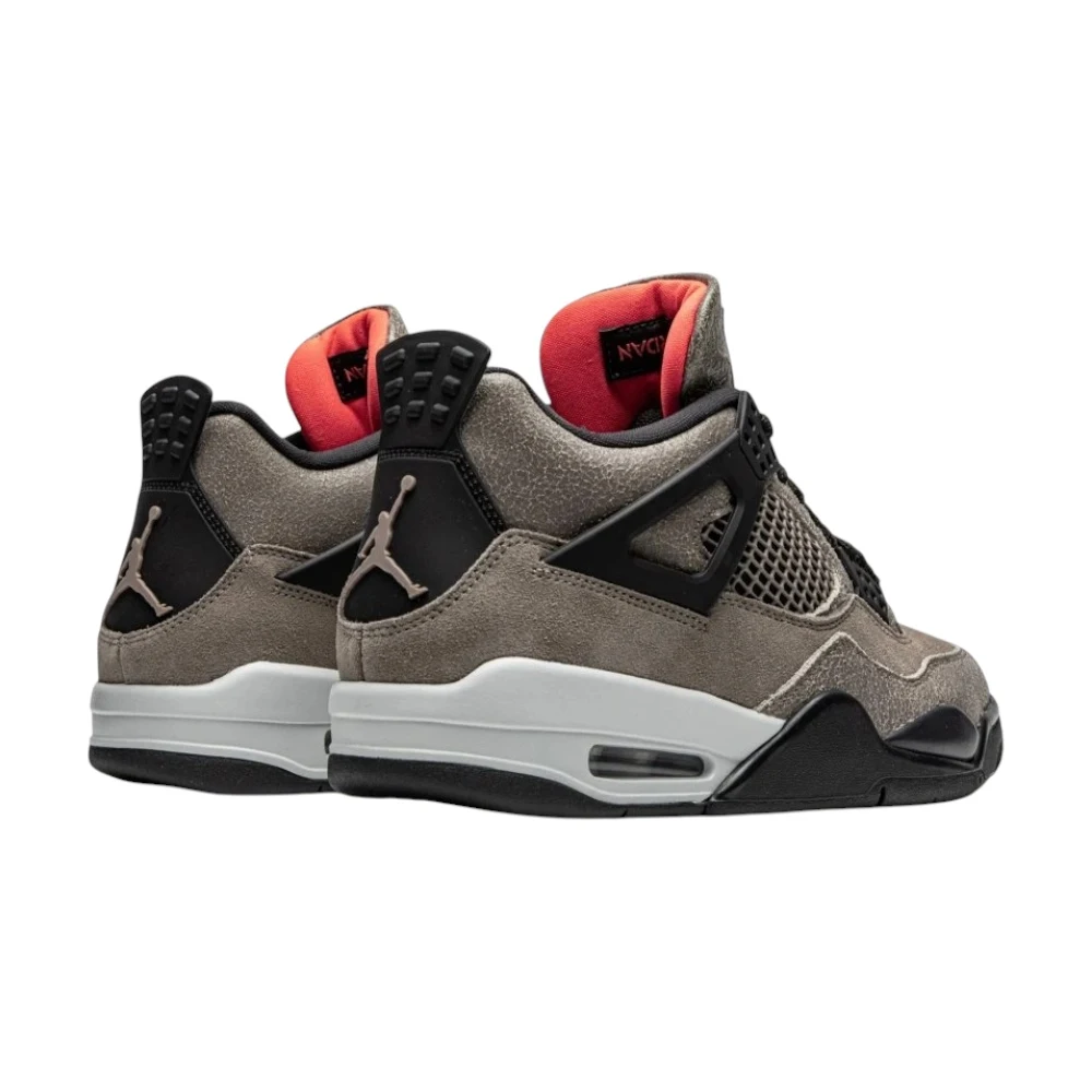 Bota Jordan 4 Retro Taupe Haze