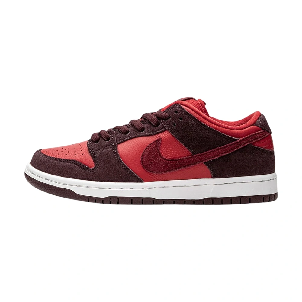 Boty Nike SB Dunk Low Cherry