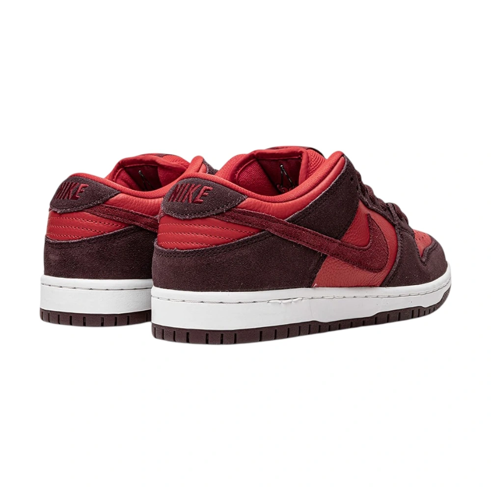 Boty Nike SB Dunk Low Cherry
