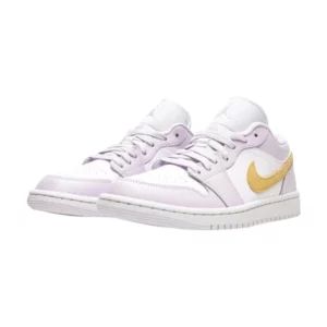 Bota Jordan 1 Low Barely Grape (Women's)