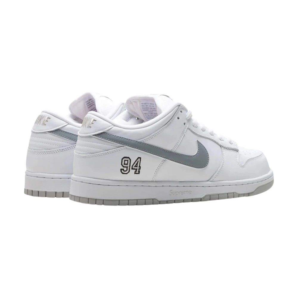 Bota Nike SB Dunk Low Supreme 94 White Metallic Silver