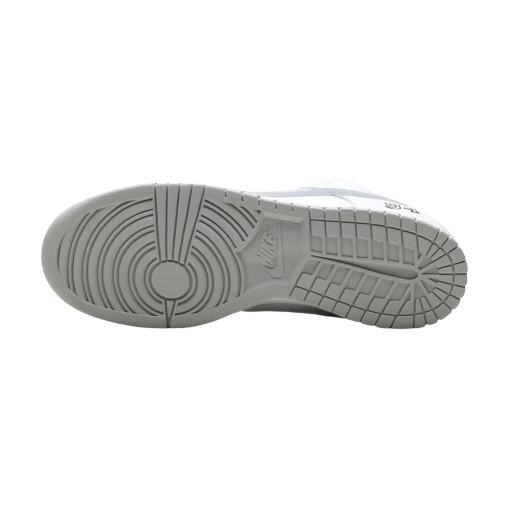 Bota Nike SB Dunk Low Supreme 94 White Metallic Silver