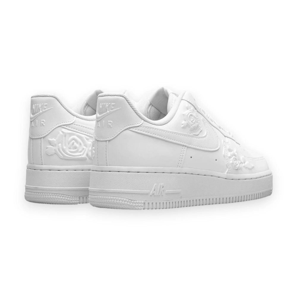 Bota Nike Air Force 1 Low ’07 White Roses (Women’s)