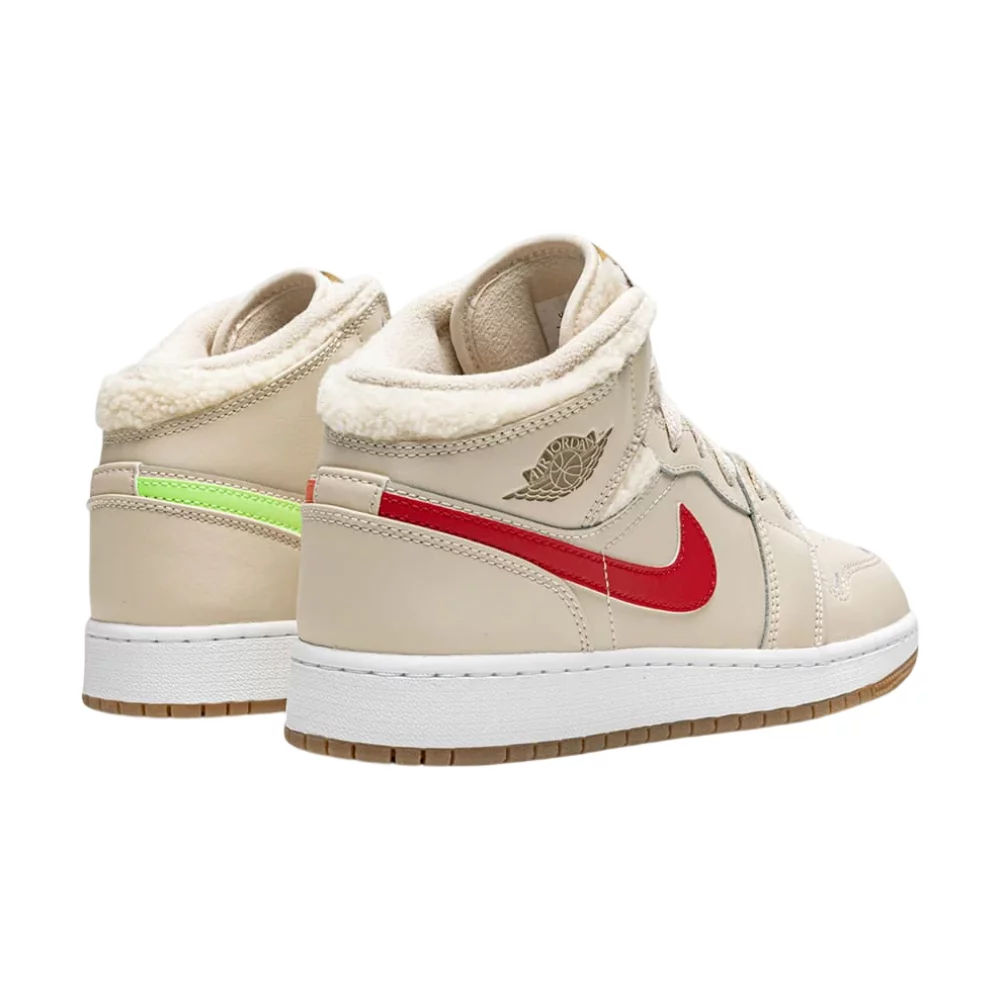 Bota Jordan 1 Mid Utility Fleece Pearl White (GS)