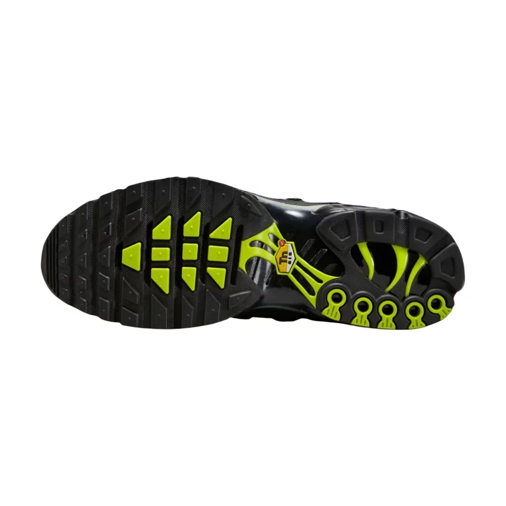 Bota Nike Air Max Plus Utility Black College Grey Volt