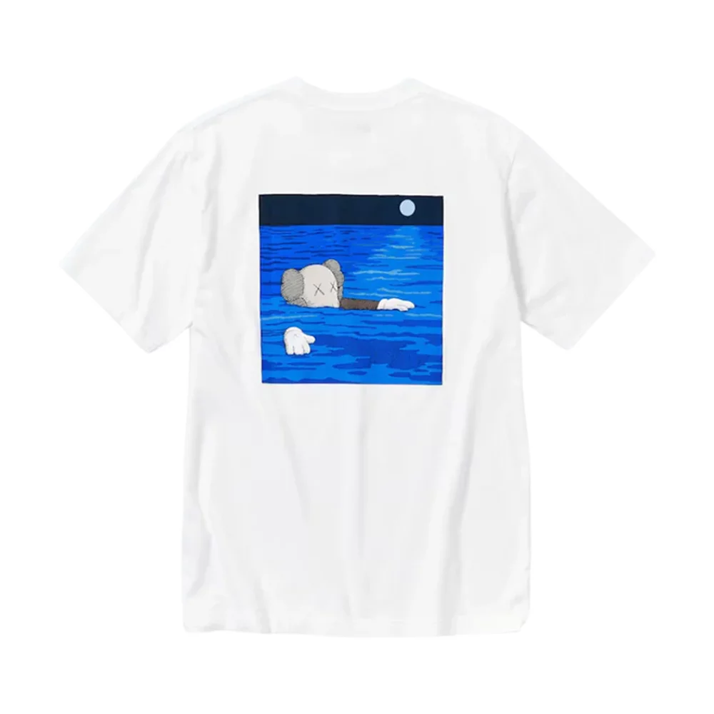Bota KAWS x Uniqlo UT Short Sleeve Artbook Cover T-shirt