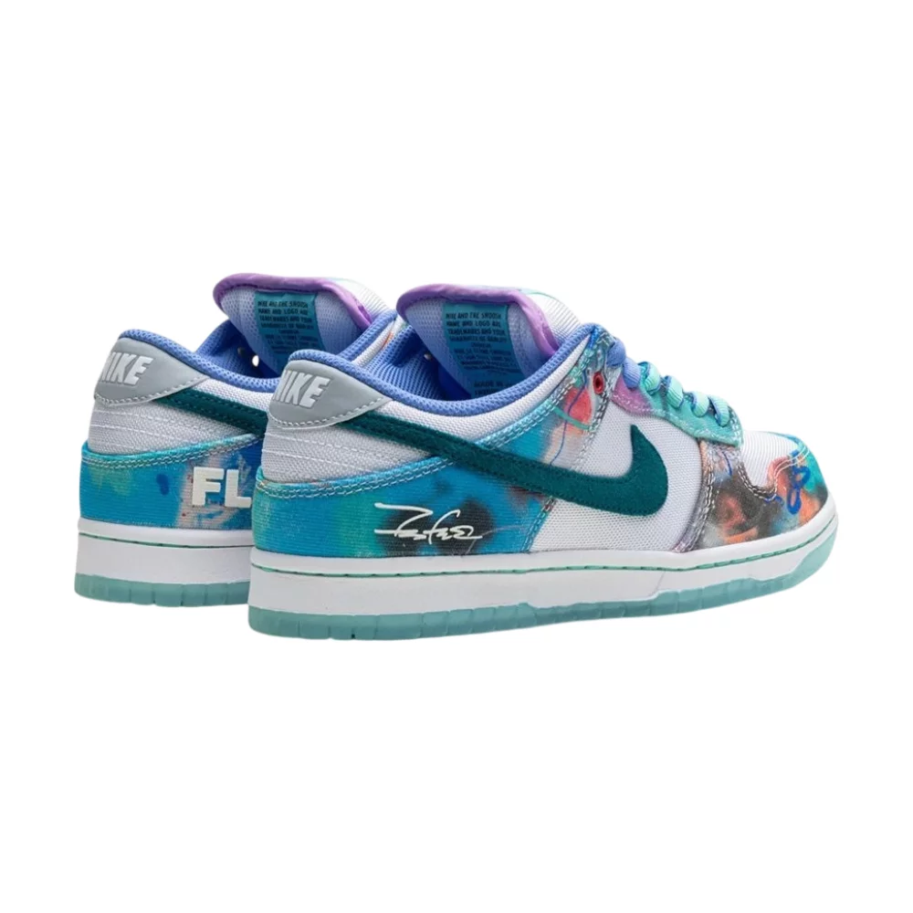 Bota Nike SB Dunk Low Futura Laboratories Bleached Aqua
