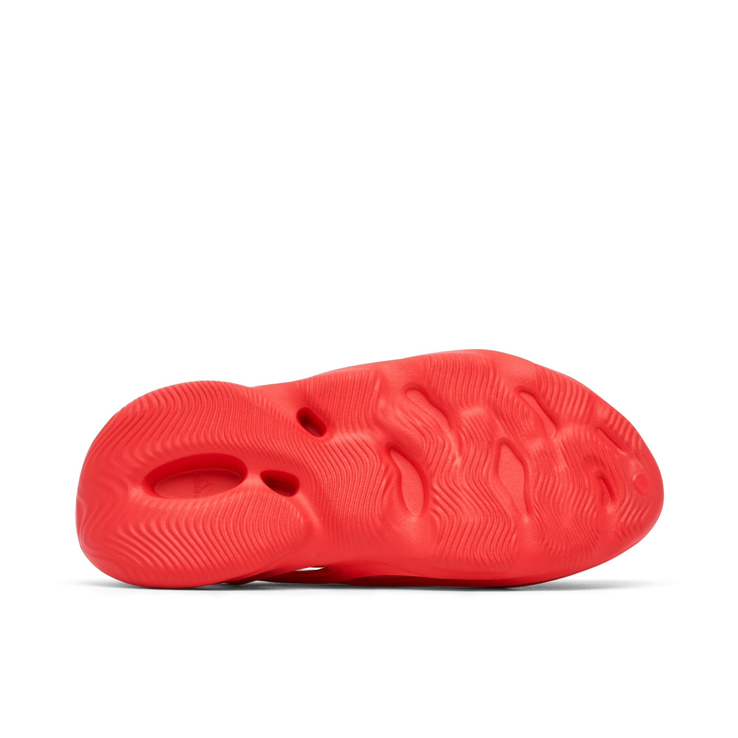 Bota adidas Yeezy Foam RNNR Vermillion