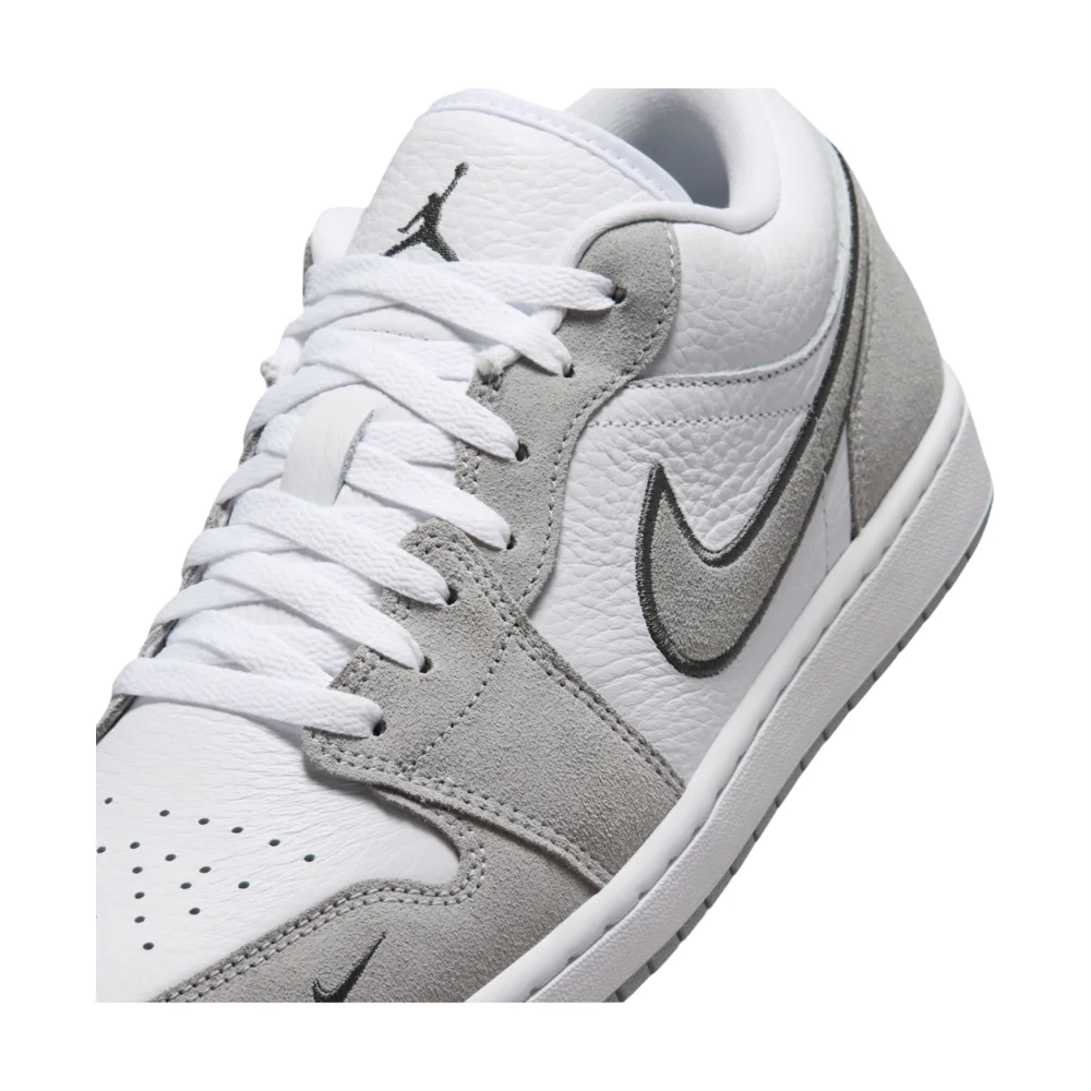 Bota Air Jordan 1 Low SE White Iron Grey