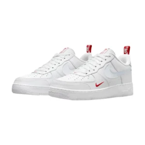 Bota Nike Air Force 1 Low Cut Out Swoosh White University Red Metallic Silver — Outlet