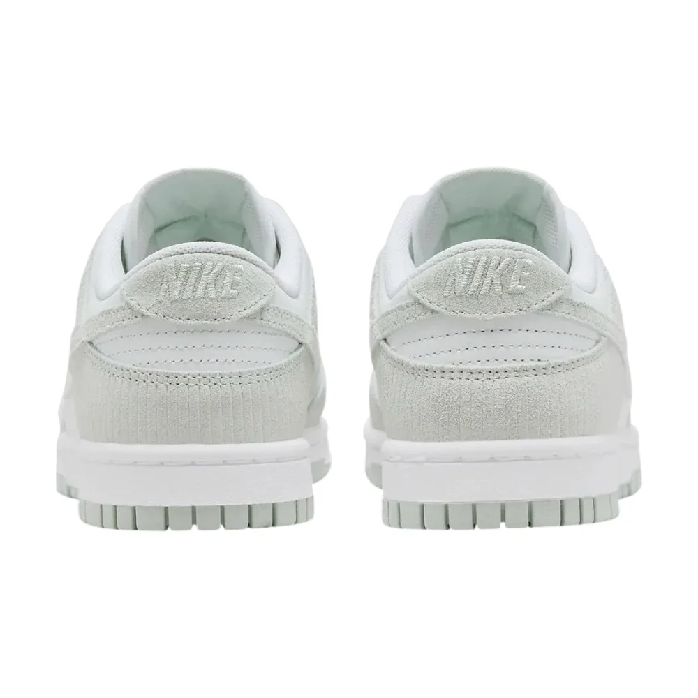 Bota Nike Dunk Low Light Silver Corduroy (Women's)