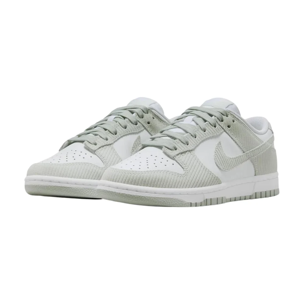 Bota Nike Dunk Low Light Silver Corduroy (Women's)