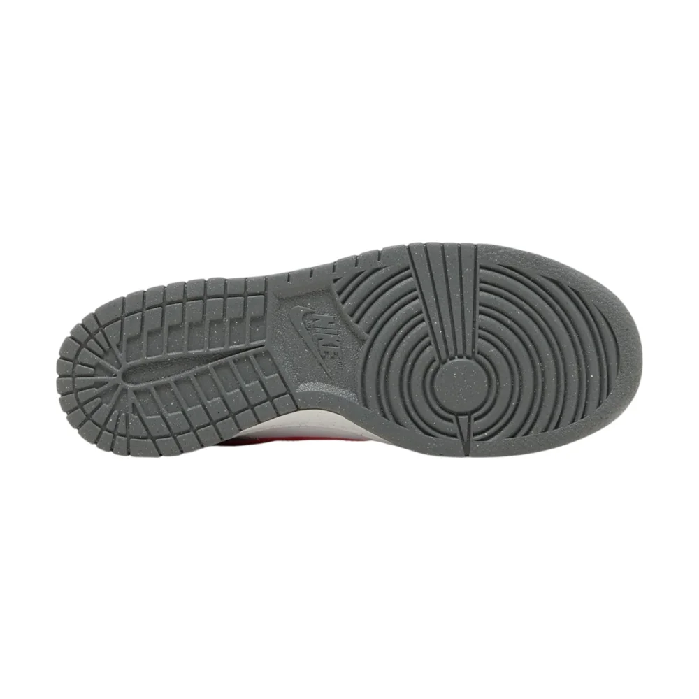 Bota Nike Dunk Low Next Nature Smoke Grey Light Crimson (GS)
